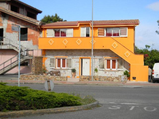 B&B Il Girasole Sant'Anna Arresi Eksteriør billede