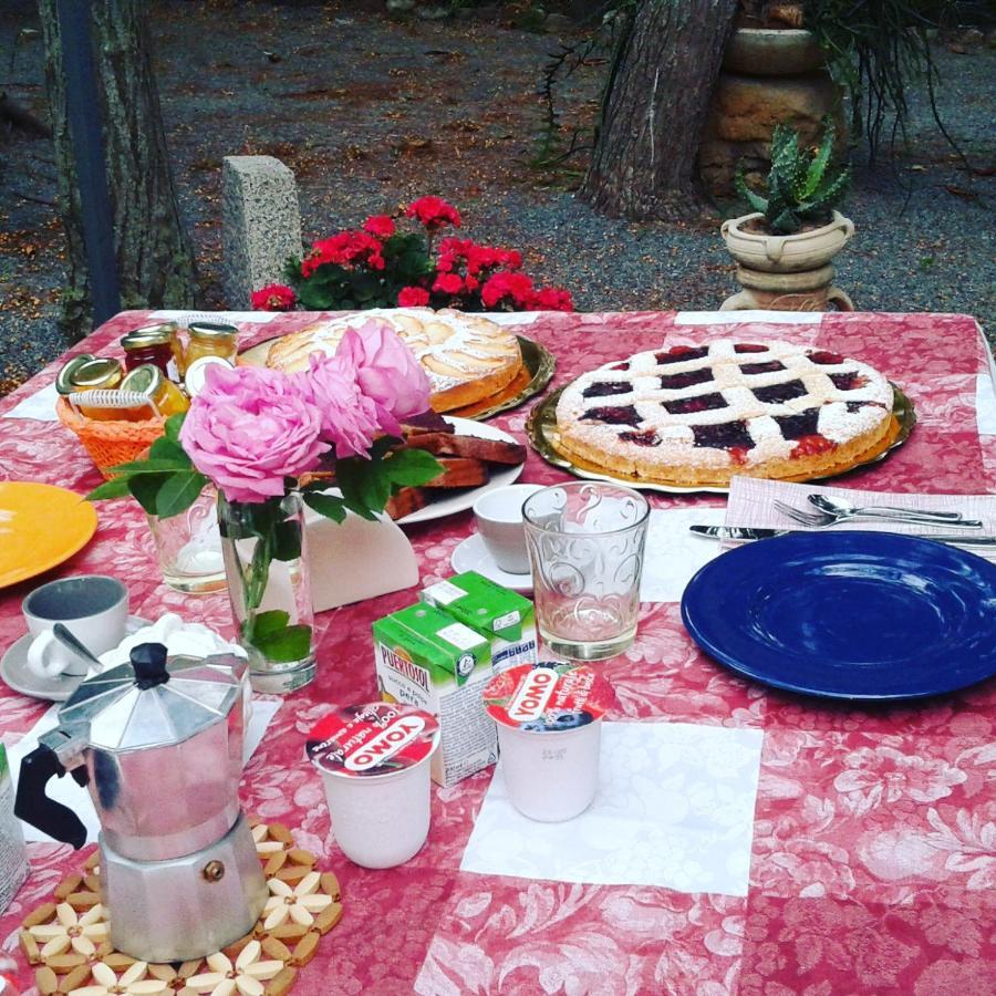 B&B Il Girasole Sant'Anna Arresi Eksteriør billede