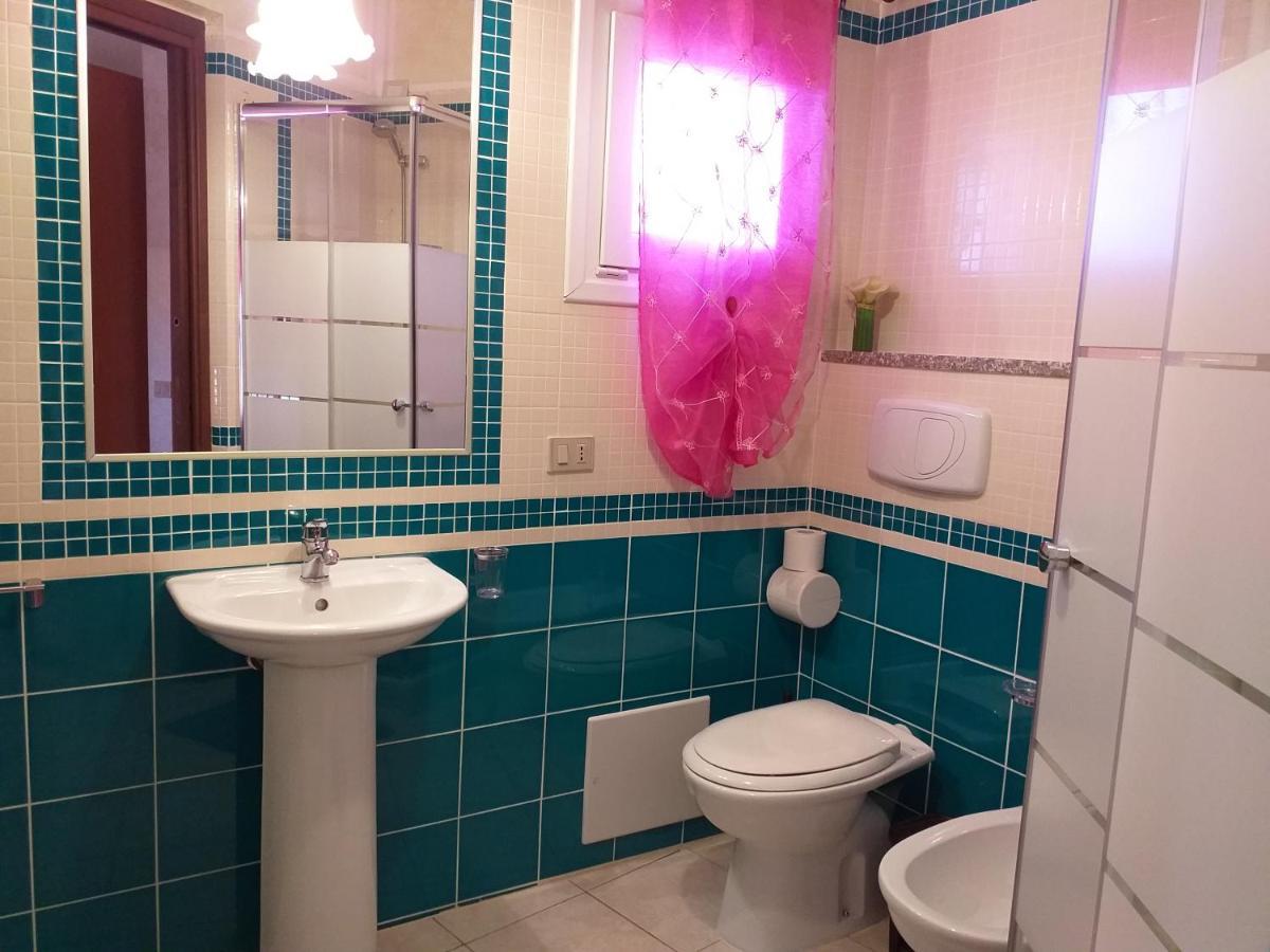 B&B Il Girasole Sant'Anna Arresi Eksteriør billede
