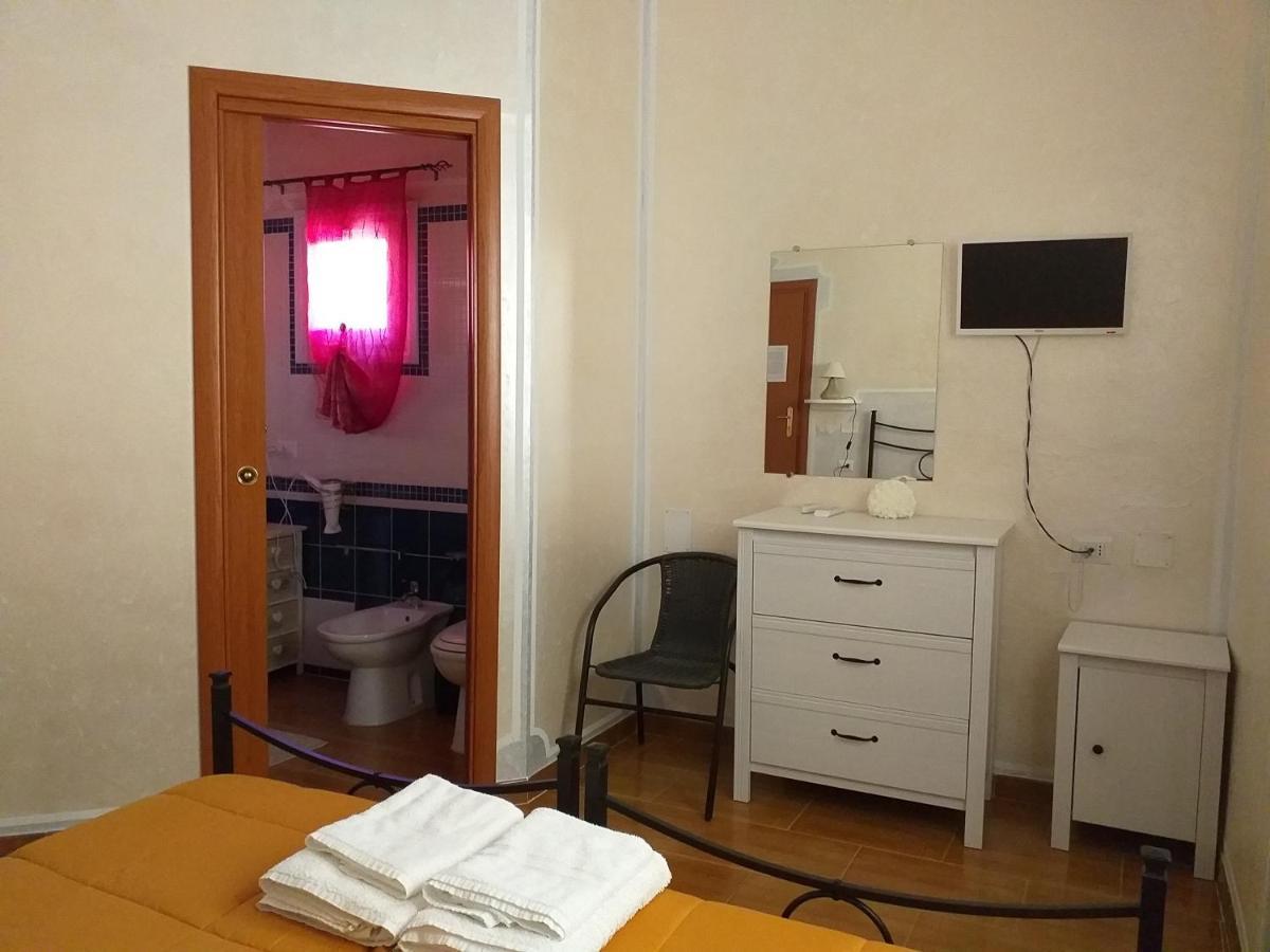 B&B Il Girasole Sant'Anna Arresi Eksteriør billede