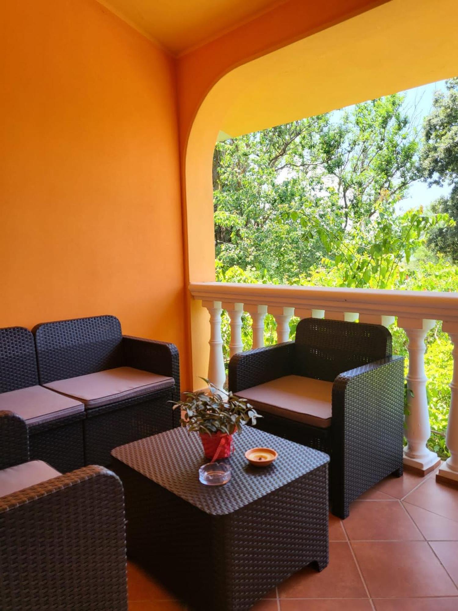 B&B Il Girasole Sant'Anna Arresi Eksteriør billede