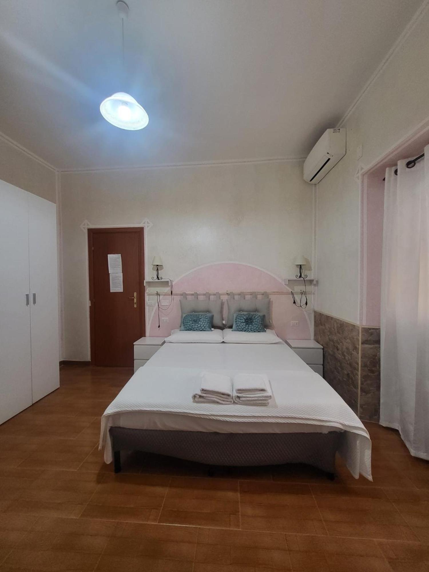 B&B Il Girasole Sant'Anna Arresi Eksteriør billede